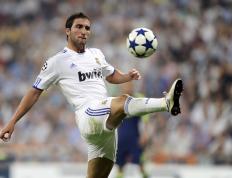 开云APP-F1年度争冠终极夜，拉梅洛一骑绝尘，制胜表现铸就传奇