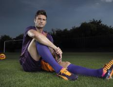 开云体育官方网站-毫秒间的桂冠，当压哨三分点燃赛道，胜负在呼吸间落定