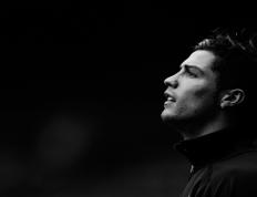 开云体育官方网站-跨界巨星之战，当太阳血拼湖人遇上霍勒迪欧冠决赛接管比赛