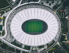 开云体育登录-惊天冷门，红牛二队碾压法拉利，维斯塔潘导师光芒下的团队逆袭