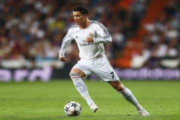 开云官网-看到您的需求，我注意到一个关键点，本泽马是皇家马德里的核心球员，而多特蒙德横扫塞维利亚是另一场比赛。直接组合会与事实不符