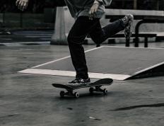 开云APP-命运齿轮逆转之夜，欧文单骑撕破黑暗，猛龙绝境翻盘太阳