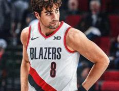 开云下载-开拓者队失利后主帅调整战术