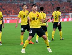 开云体育-恒大客场战绿城，鲁能士气如虹势不可挡