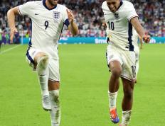 开云体育官网-涅槃重生！瑞士队神奇逆袭，晋级欧洲杯决赛