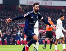 开云体育下载-阿森纳球员竭尽全力，实现反超取胜