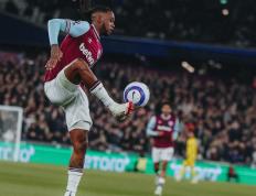 开云体育中国-阿森纳主场遭遇败局，战绩疲软