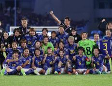 开云体育下载-包含喜极而泣：女子足球队逆袭拿下胜利的词条