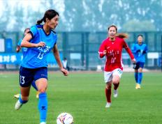 开云体育入口-一支实力强大的女足队伍崭露头角