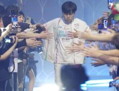 开云体育平台APP-包含BLG绝杀RNG，Inspired完成史诗逆转焦点之战四强赛，点燃全场激情的词条