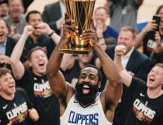 开云下载-保罗带队大胜快船，取得季后赛首胜