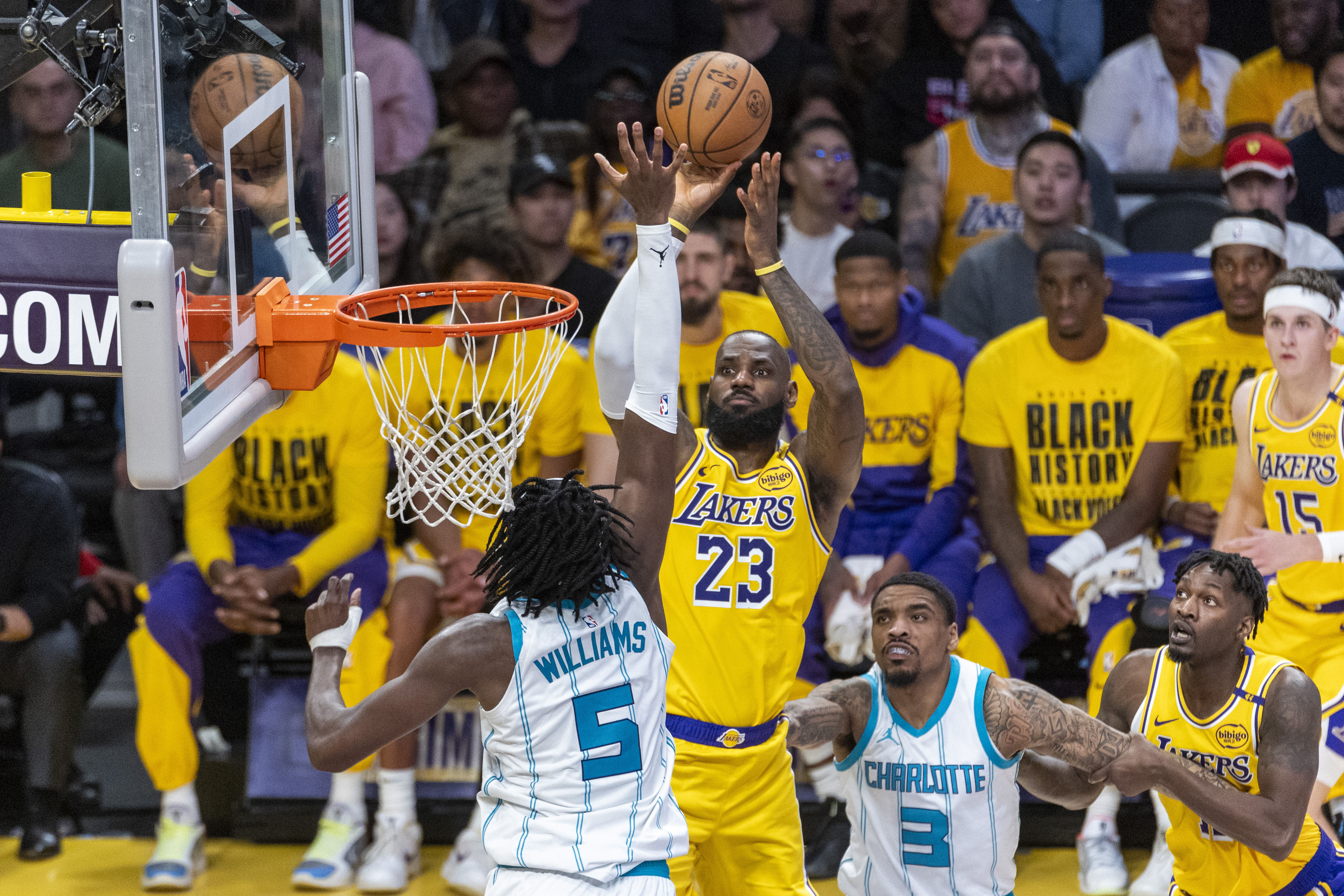 开云体育平台APP-关于赛场上的惊心动魄时刻，双方实力势均力敌！的信息