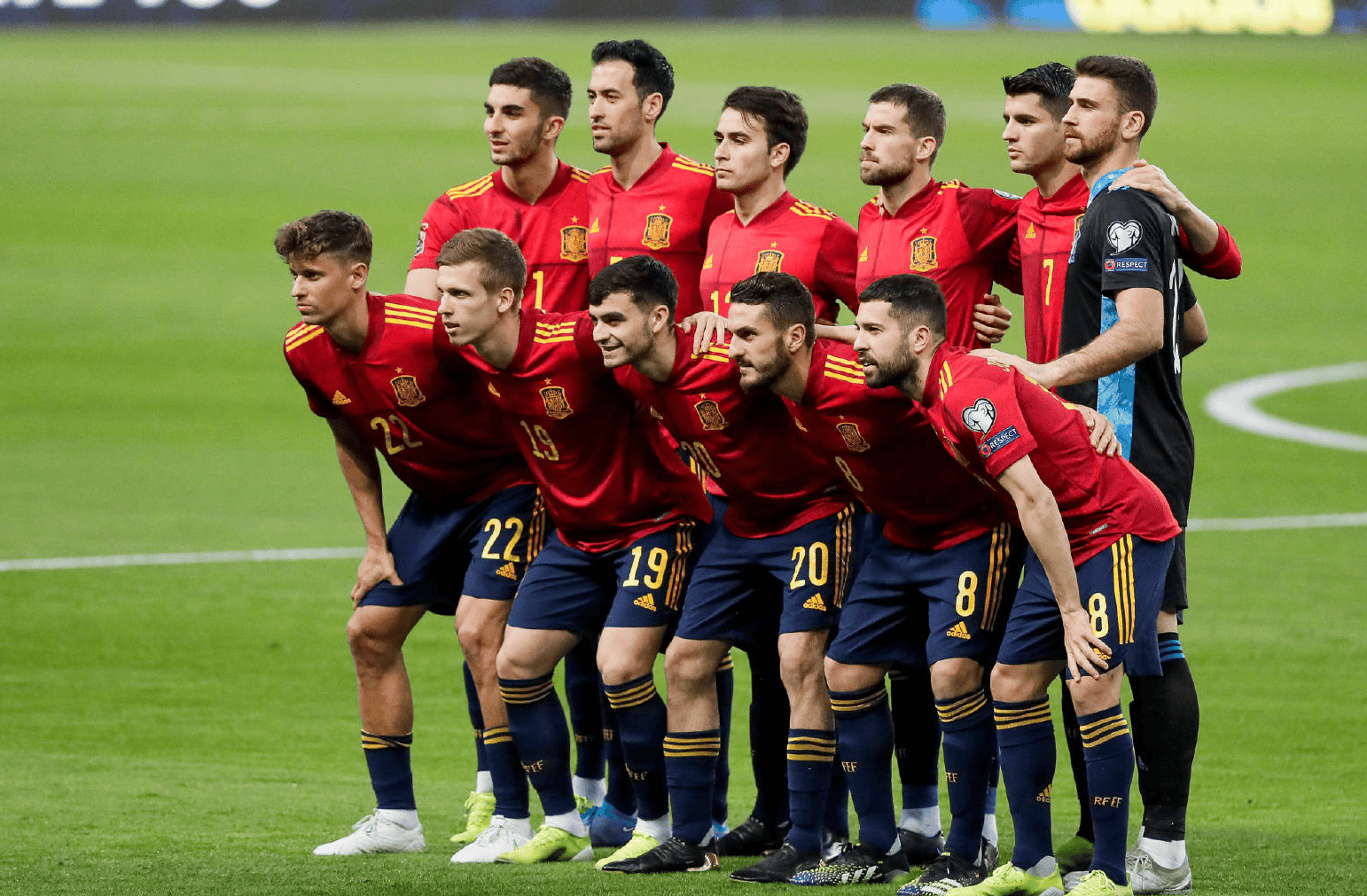 开云APP-欧国联赛事接连燃情，球场上的较量愈发激烈的简单介绍