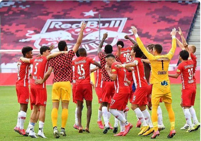 开云体育app-萨尔茨堡取得惊人的胜利，晋级8强