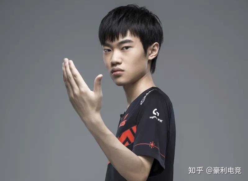 开云体育下载-IG横扫TSM,ShowMaker极限生还后反打鏖战多局全球总决赛,引爆全场热议