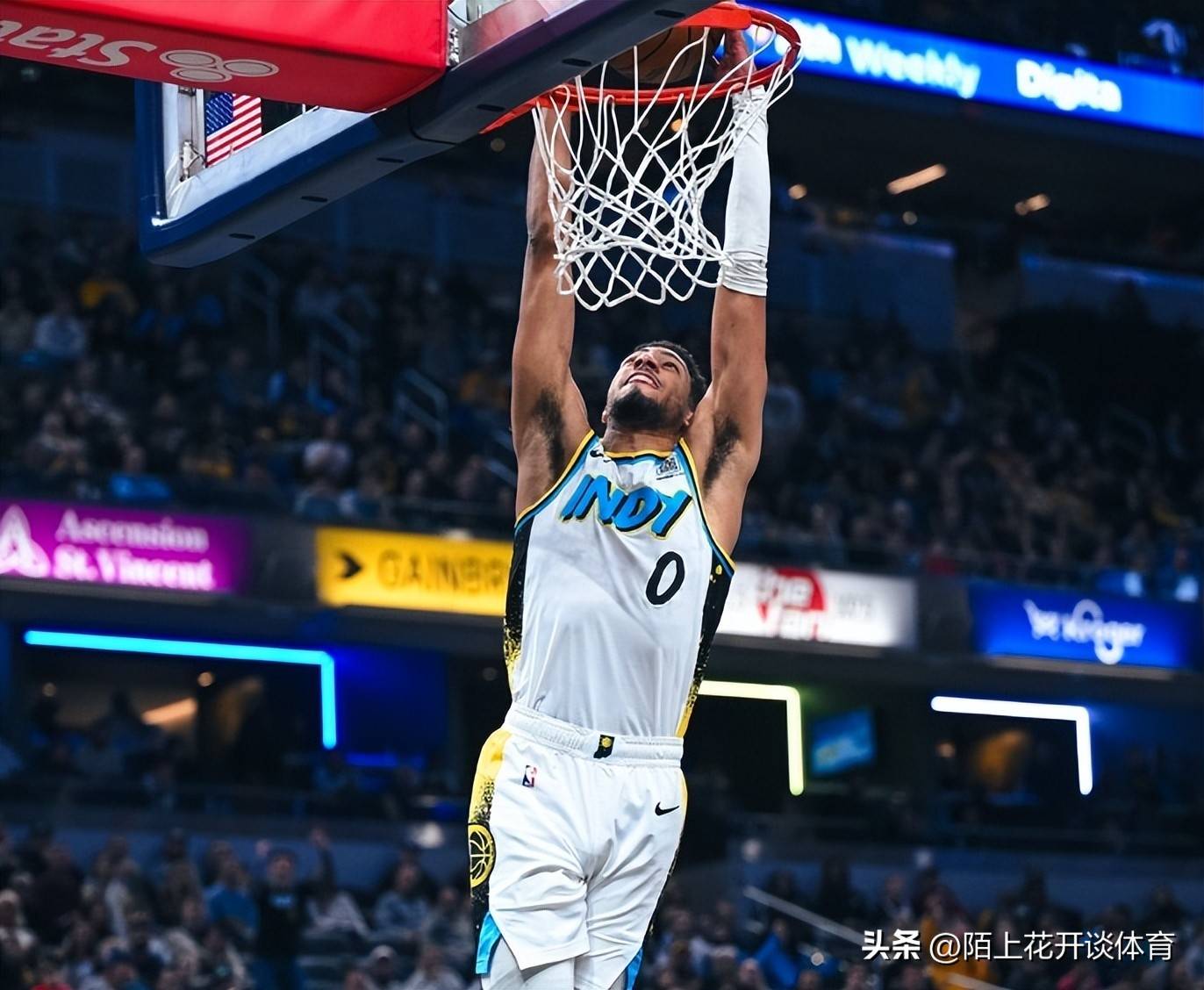 开云体育登录-关于雄鹿不敌独行侠遭遇两连败,字母哥32+18数据毫无悬念的信息