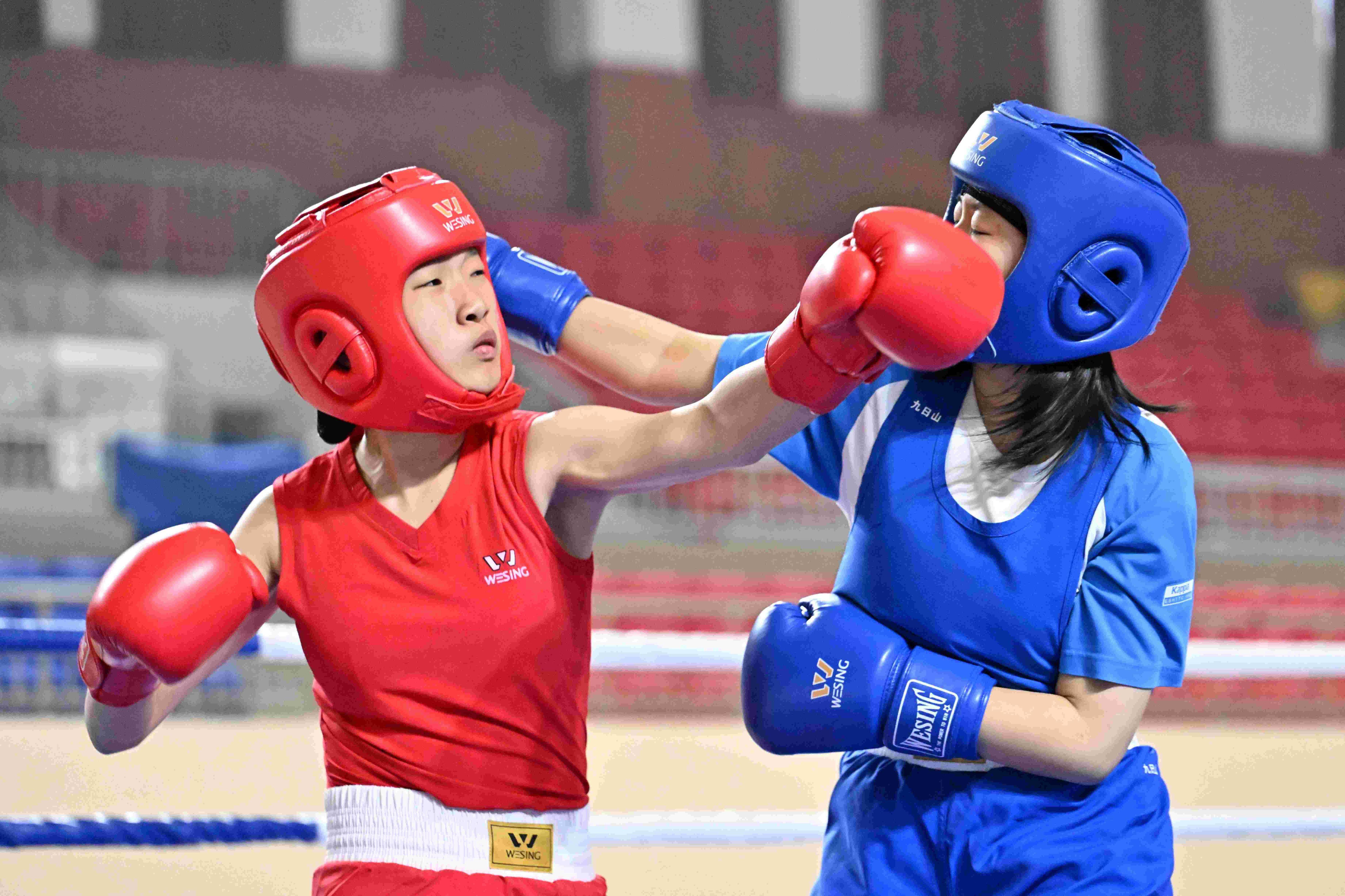 开云官方app入口-拳击比赛选手发挥英勇逆转胜利